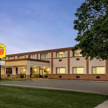 Отель Super 8 By Wyndham Sarnia On Экстерьер фото