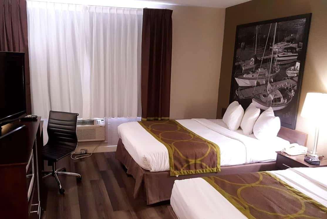 Отель Super 8 By Wyndham Sarnia On Экстерьер фото
